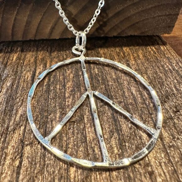 Handmade Artesian Hippie Silver Plated Peace Sign Necklace Chain, Gift Box - Picture 6 of 8